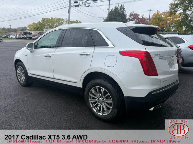 Used 2017 Cadillac XT5 Luxury w/ Driver Awareness Package AWD/4WD image 4