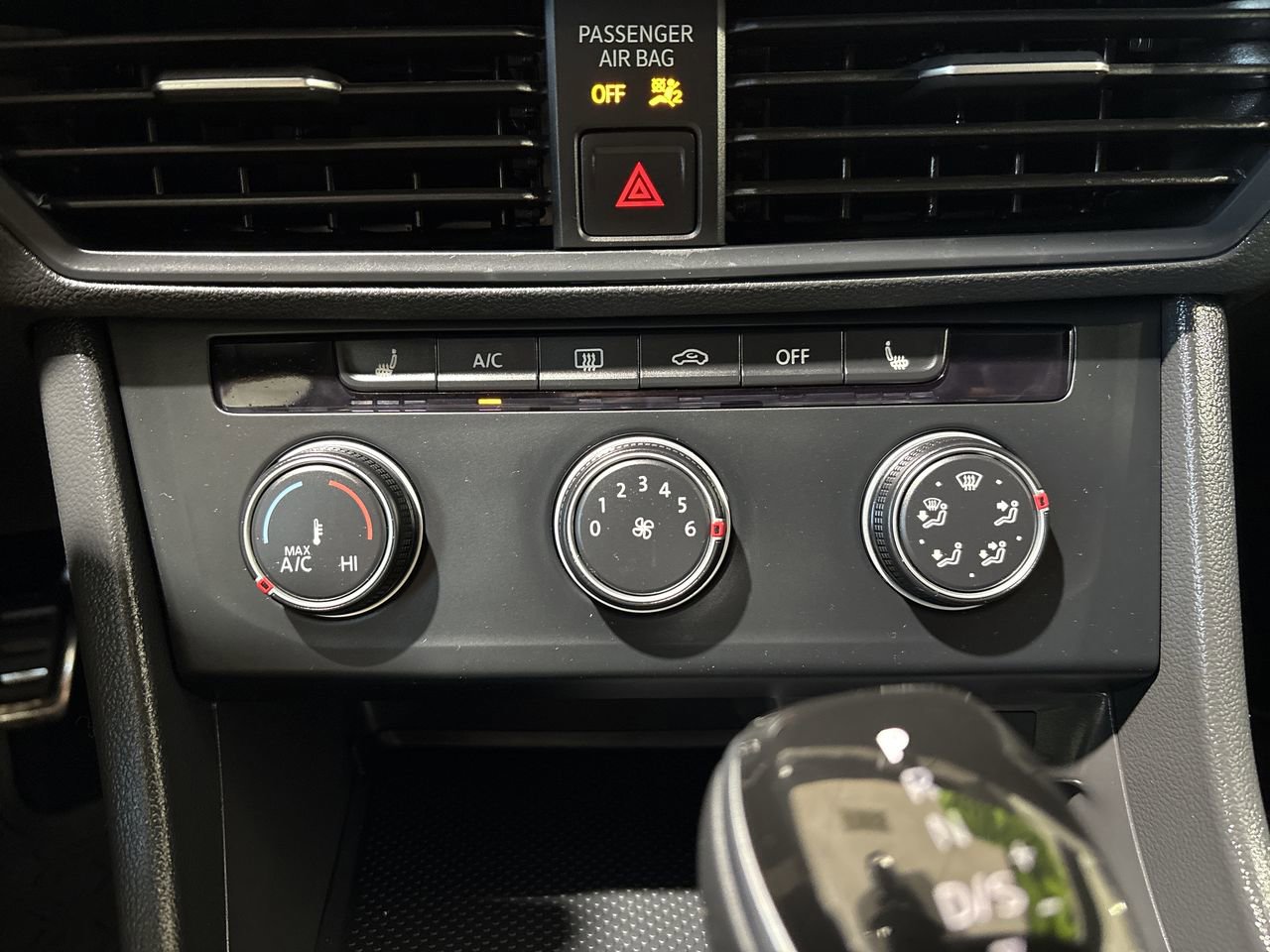 Used 2024 Volkswagen Jetta Sport FWD image 19