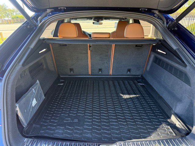 Used 2024 Audi RS Q8 image 34