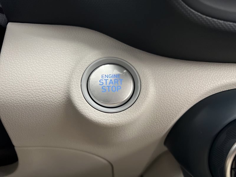 New 2026 Hyundai Venue SEL FWD image 25