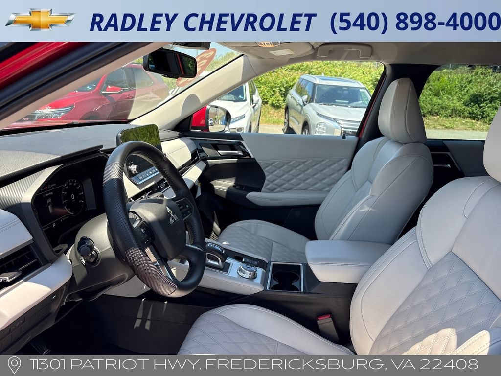 Used 2023 Mitsubishi Outlander SEL 40th Anniversary AWD/4WD image 3
