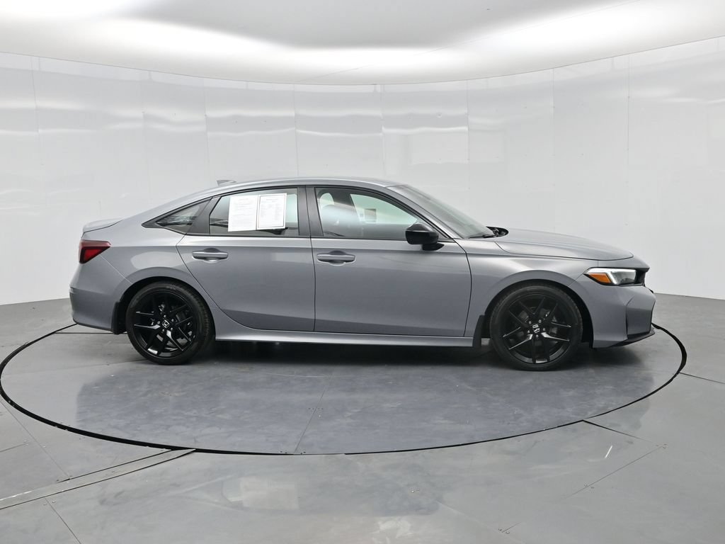 Used 2025 Honda Civic Sport image 32