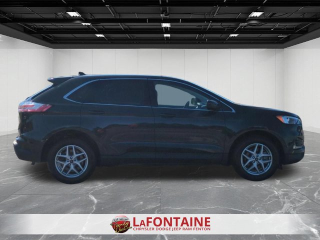 Used 2024 Ford Edge SEL w/ Convenience Package AWD/4WD image 6