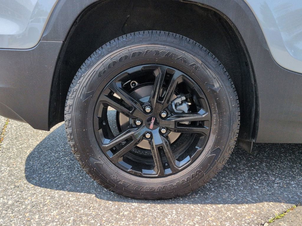 Used 2023 GMC Terrain AT4 w/ Tech Package AWD/4WD image 28