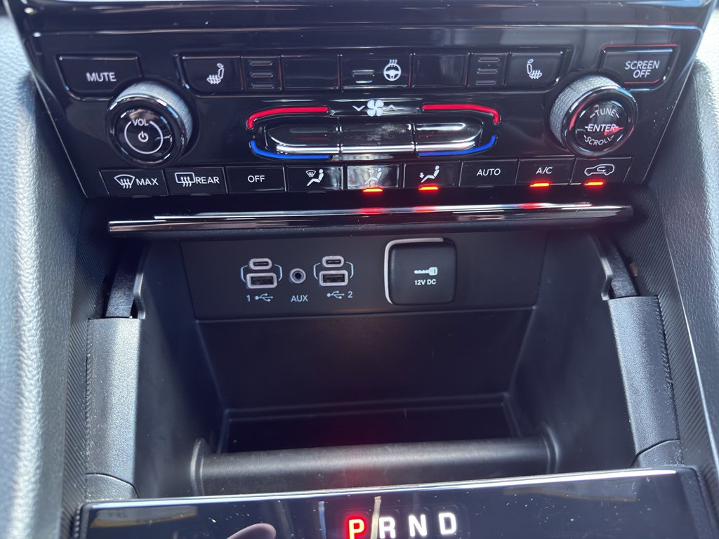 Used 2025 Jeep Grand Cherokee L Limited image 45