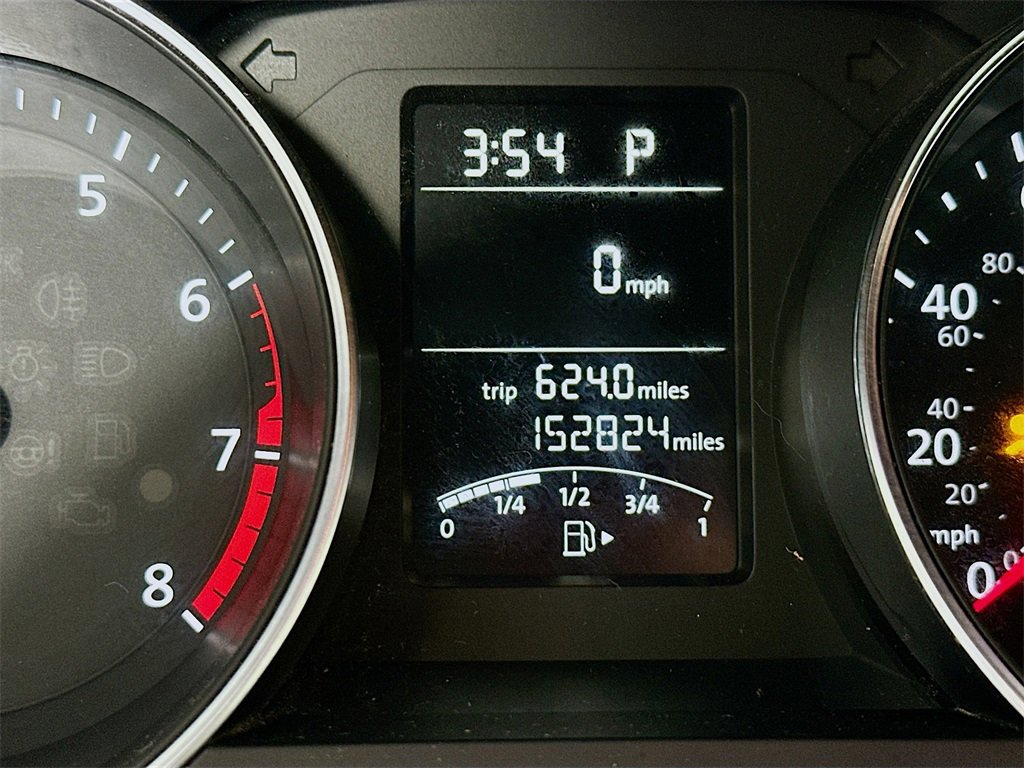 Used 2016 Volkswagen Jetta Sport image 12