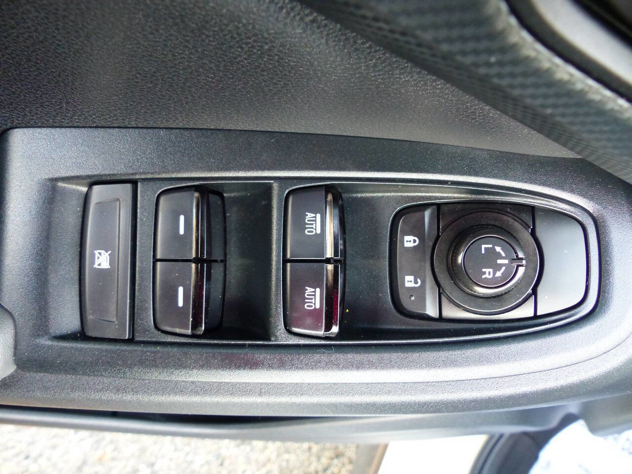 Used 2024 Subaru Crosstrek 2.0i Premium AWD/4WD image 21