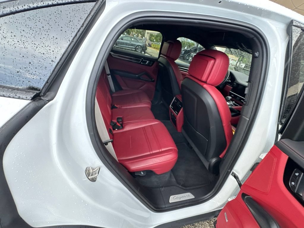 Used 2023 Porsche Cayenne Coupe AWD/4WD image 21