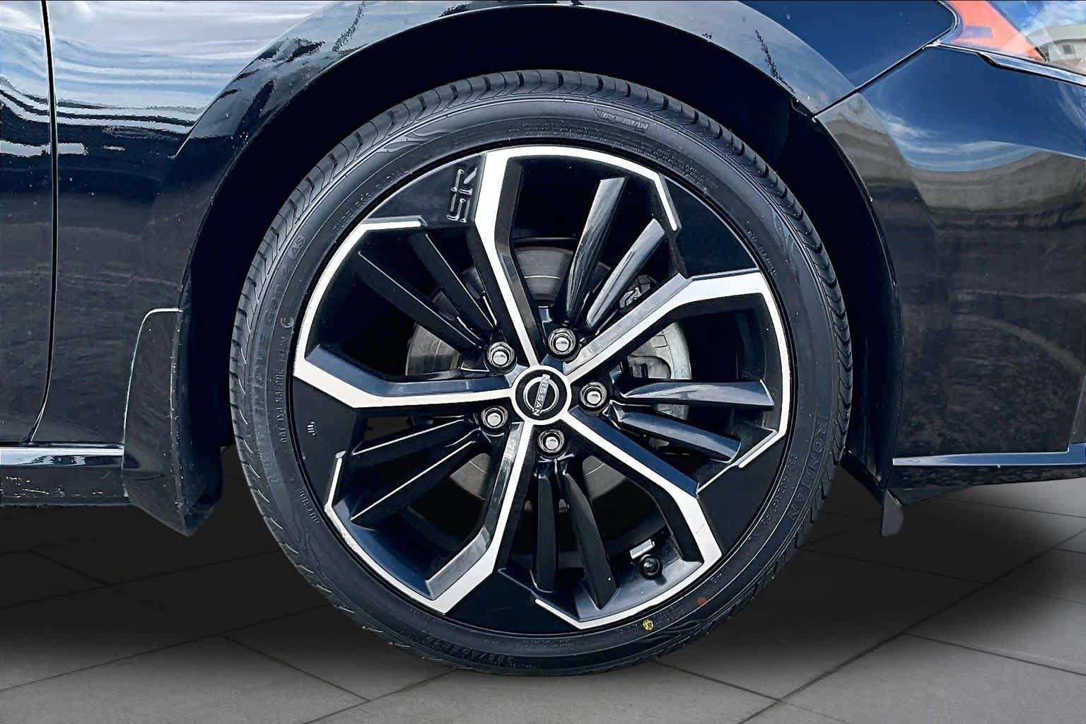 Certified 2024 Nissan Altima 2.5 SR w/ SR Premium Package FWD image 11