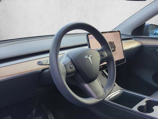 Used 2024 Tesla Model Y Long Range image 9