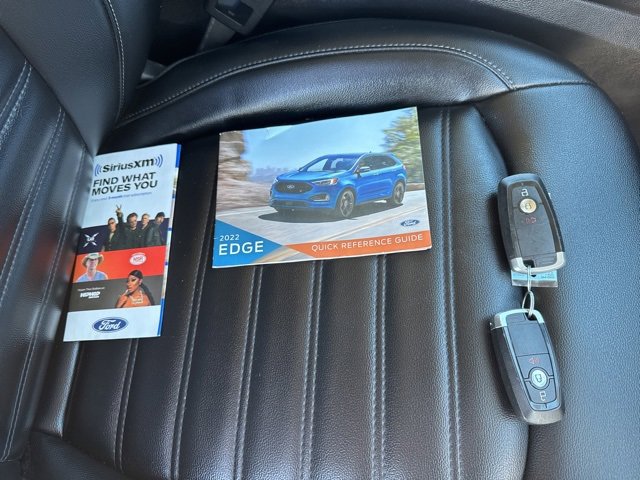 Used 2022 Ford Edge SEL image 17