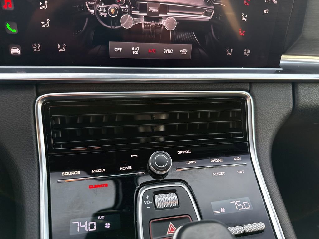 Used 2022 Porsche Panamera 4 Platinum Edition image 34