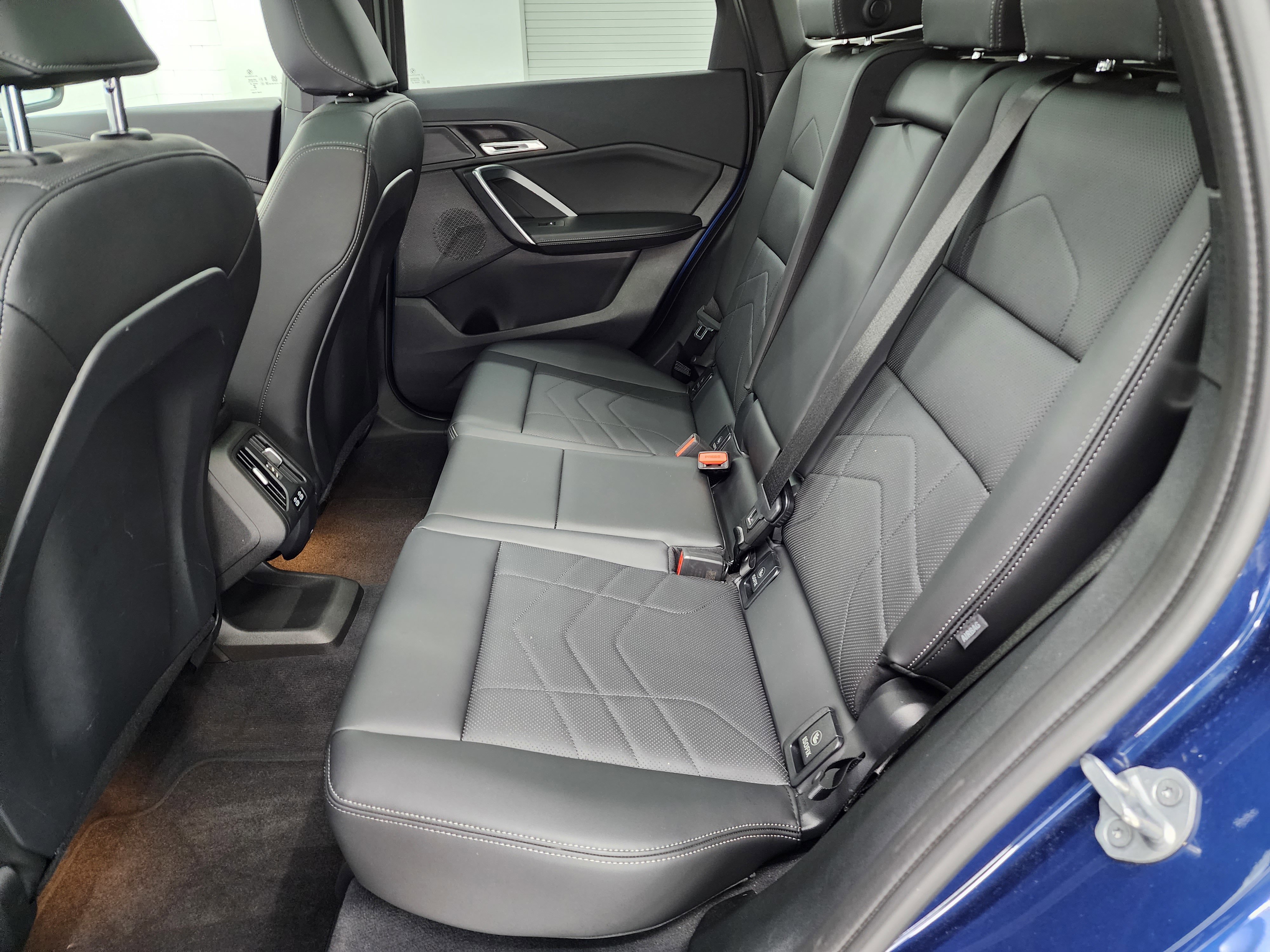 Used 2025 BMW X1 xDrive28i image 9