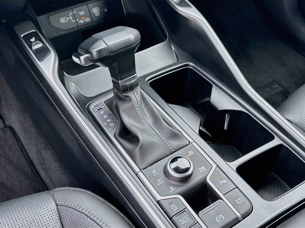 Certified 2025 Kia Sorento S AWD/4WD image 17