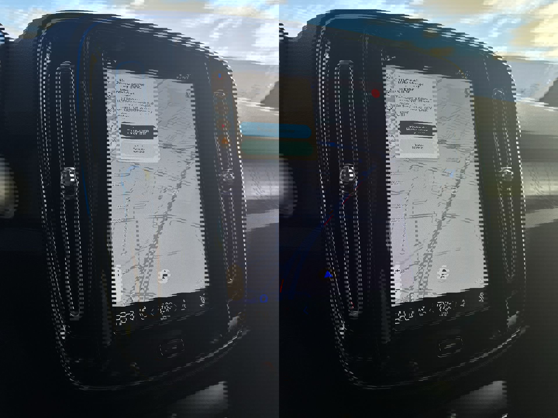 Used 2023 Volvo C40 P8 Recharge Ultimate image 14