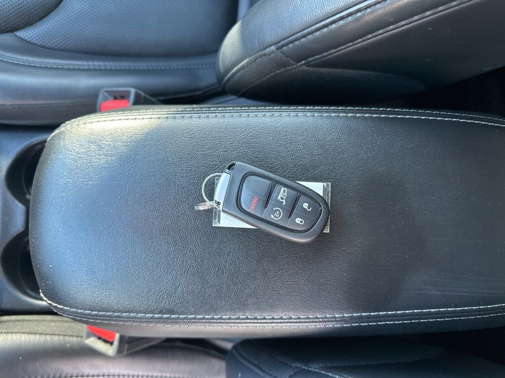 Used 2019 Jeep Cherokee Limited image 39