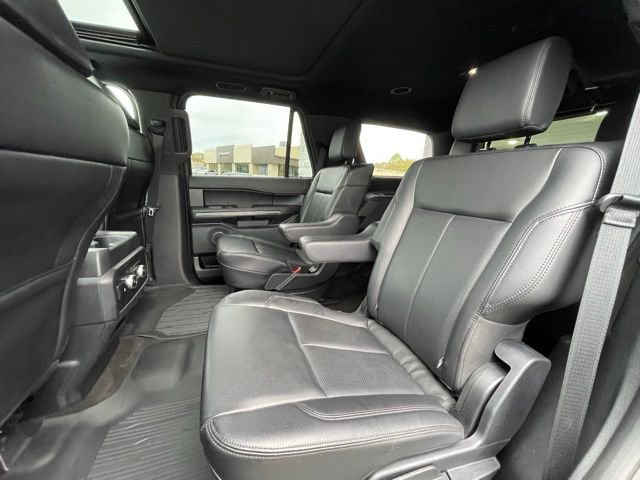 Used 2021 Ford Expedition XLT image 25