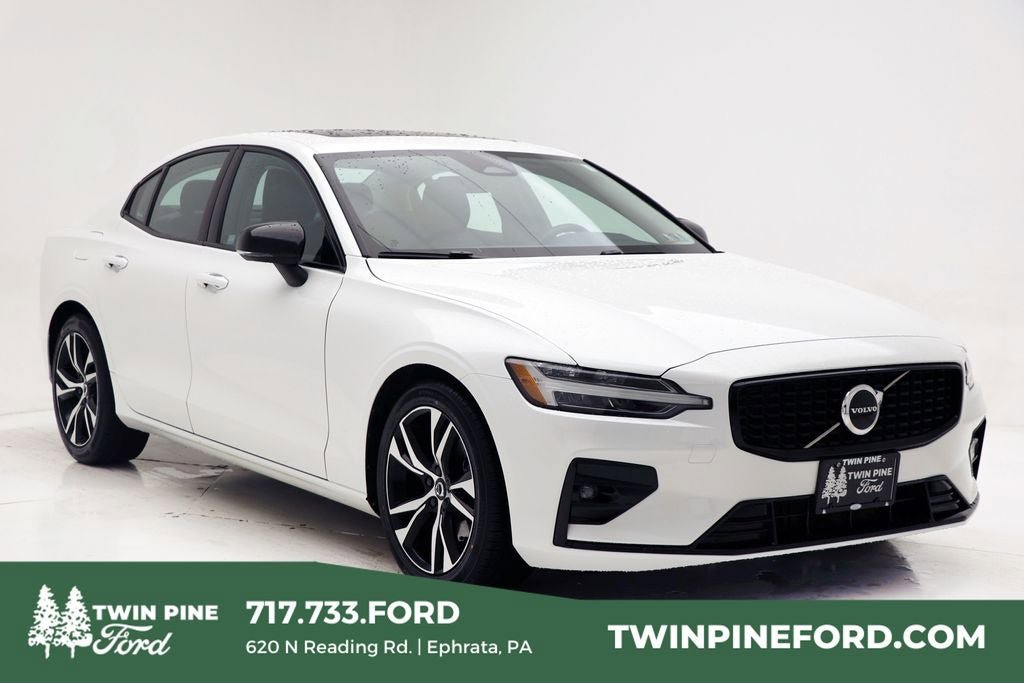 Used 2024 Volvo S60 B5 Core FWD image 1