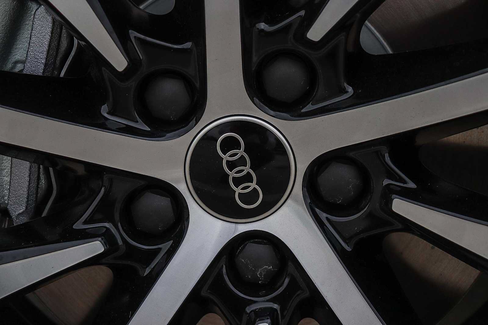 New 2026 Audi Q3 quattro 2.0T AWD/4WD image 15