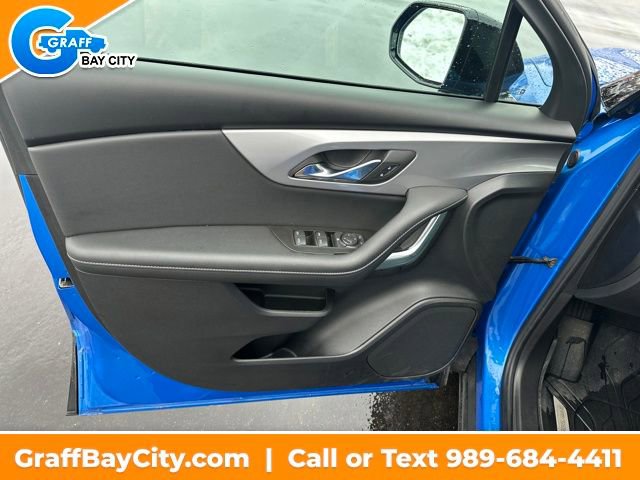 Used 2025 Chevrolet Blazer LT w/ Midnight/Sport Edition image 10
