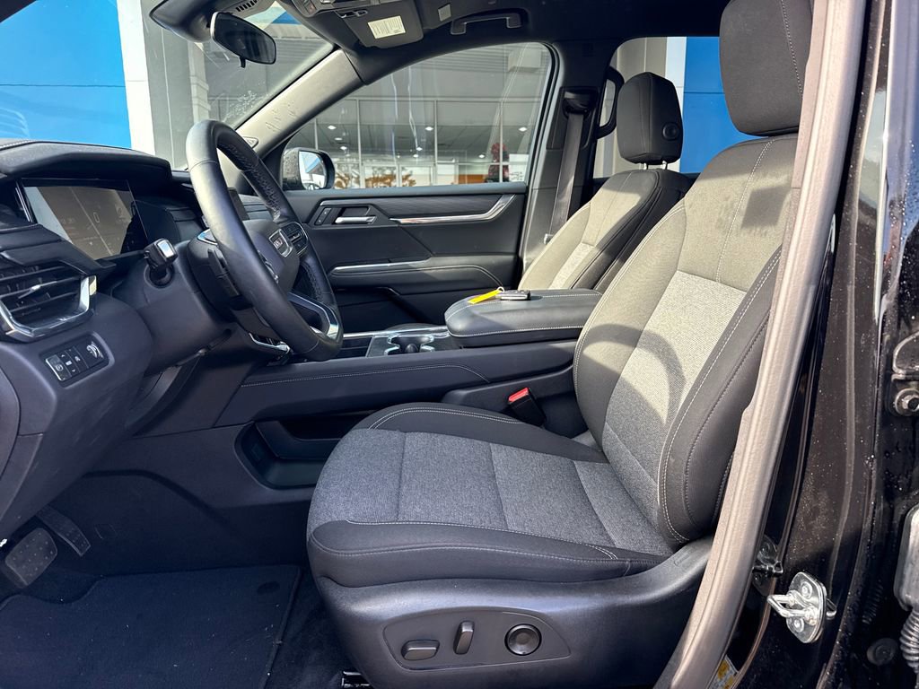 Used 2025 GMC Acadia Elevation image 10