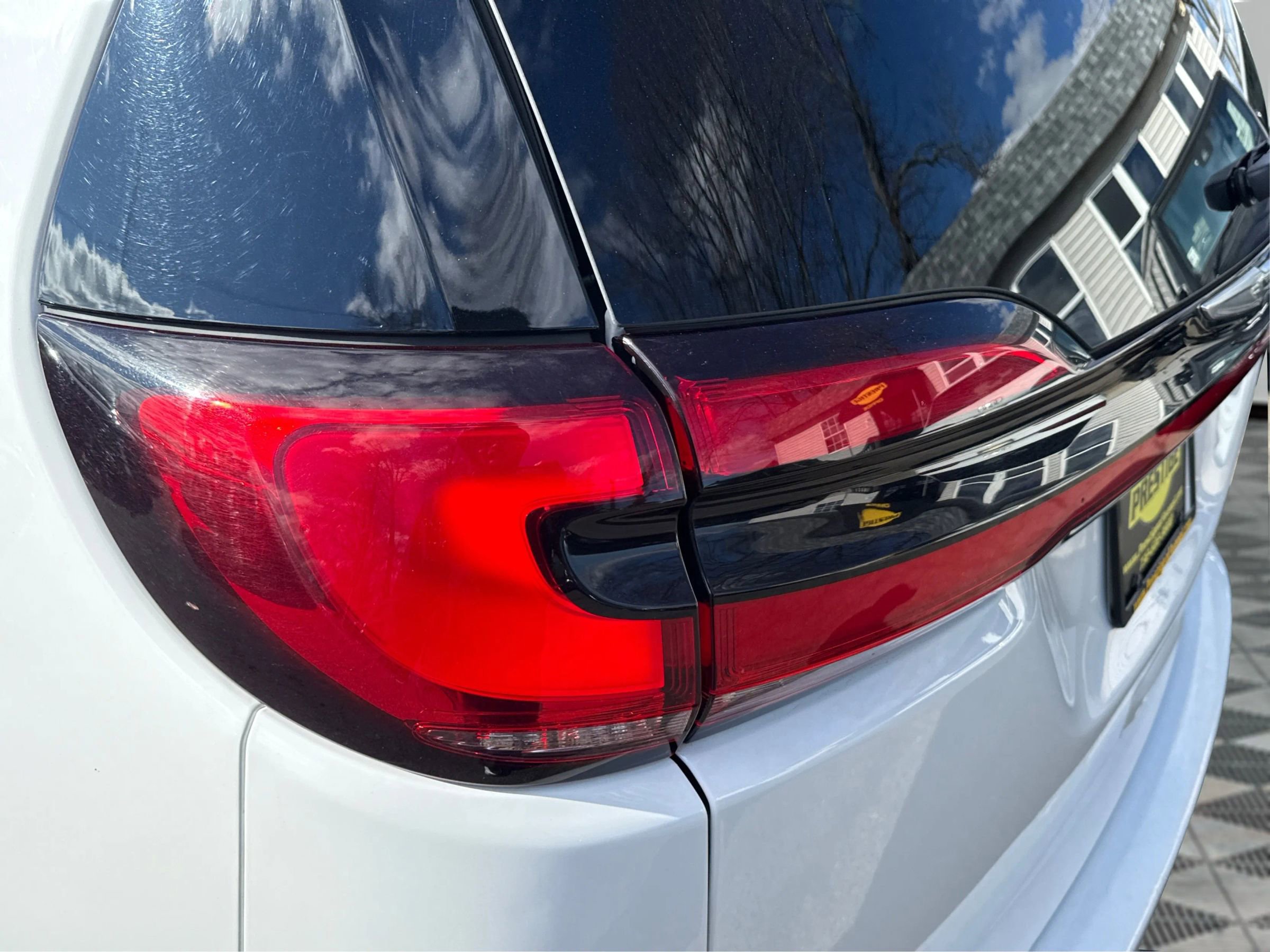 Used 2022 Chrysler Pacifica Touring-L image 25