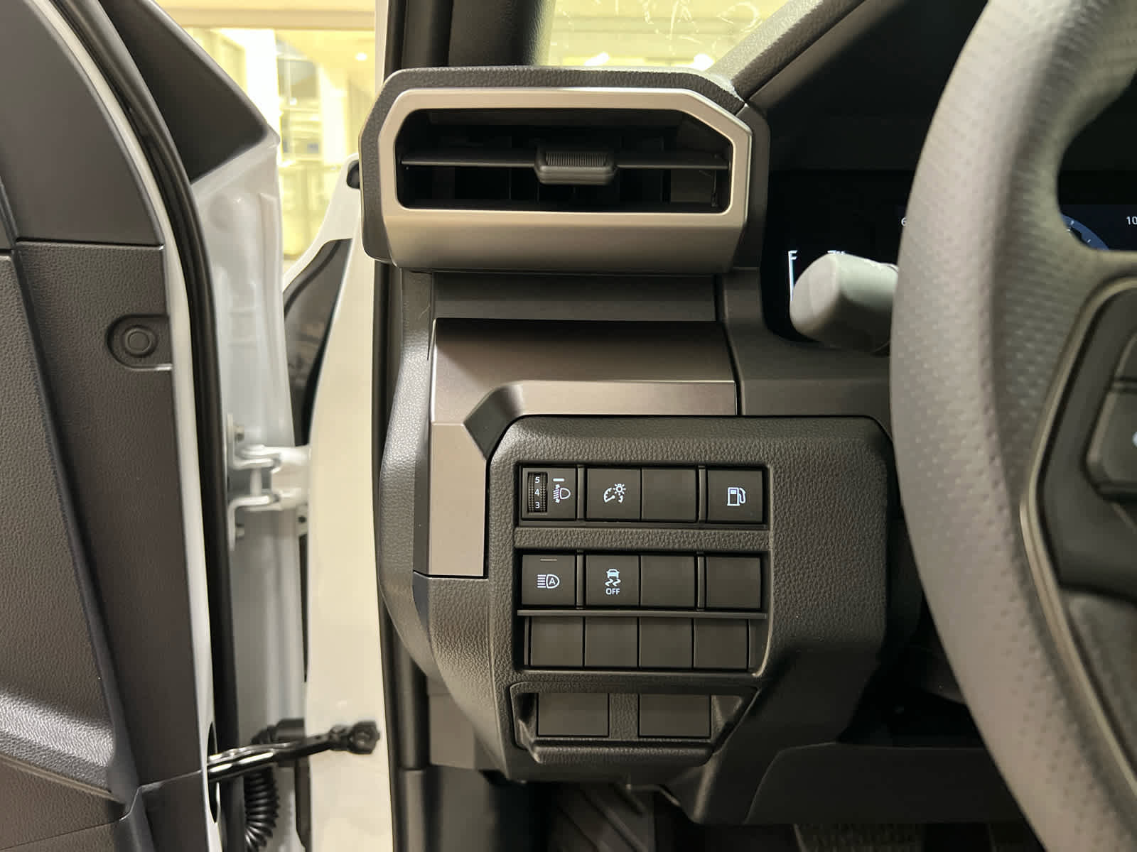 New 2026 Toyota 4Runner SR5 AWD/4WD image 17