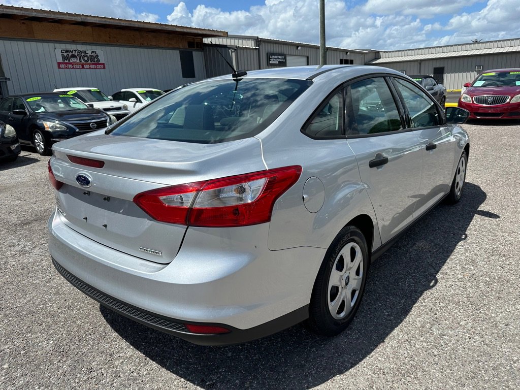 Used 2013 Ford Focus S FWD image 6