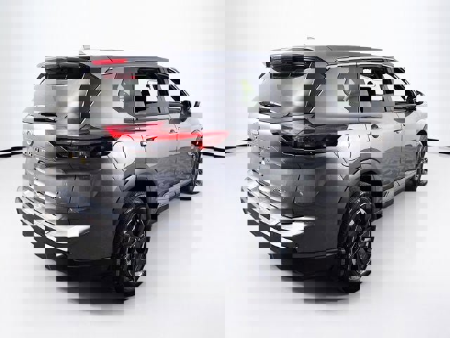 Certified 2026 Nissan Rogue SV image 5