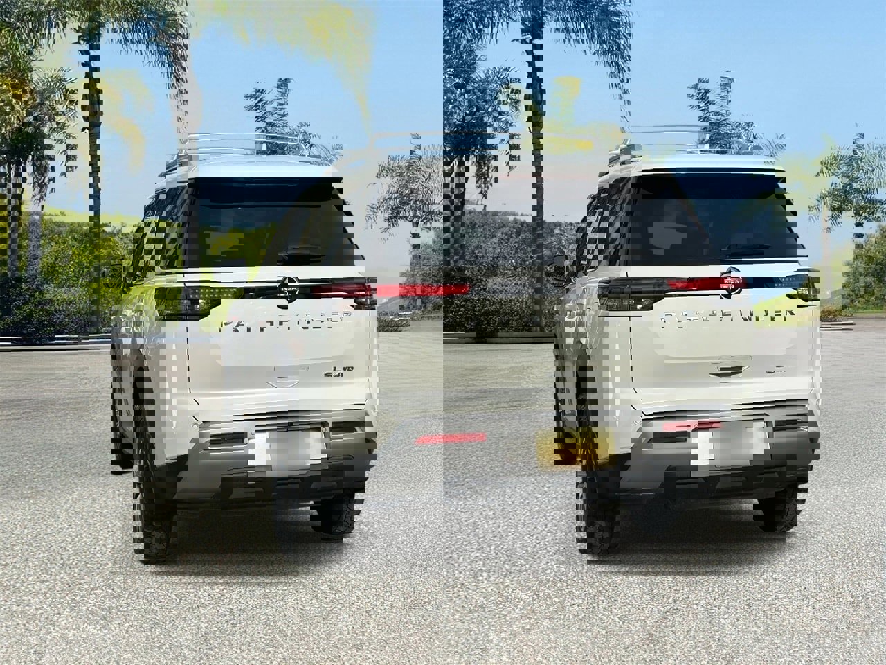 Certified 2023 Nissan Pathfinder SL image 3