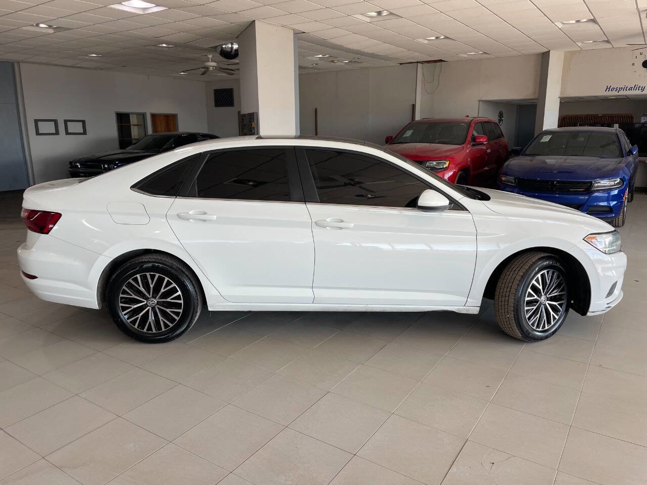 Used 2021 Volkswagen Jetta SE w/ SE Cold Weather Package image 8