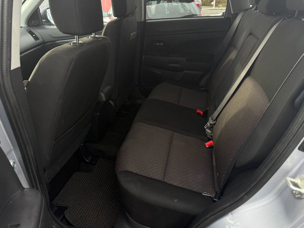 Used 2017 Mitsubishi Outlander Sport ES image 10