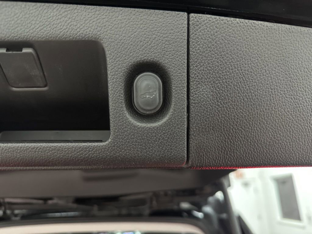 Used 2020 Chevrolet Tahoe Premier AWD/4WD image 37
