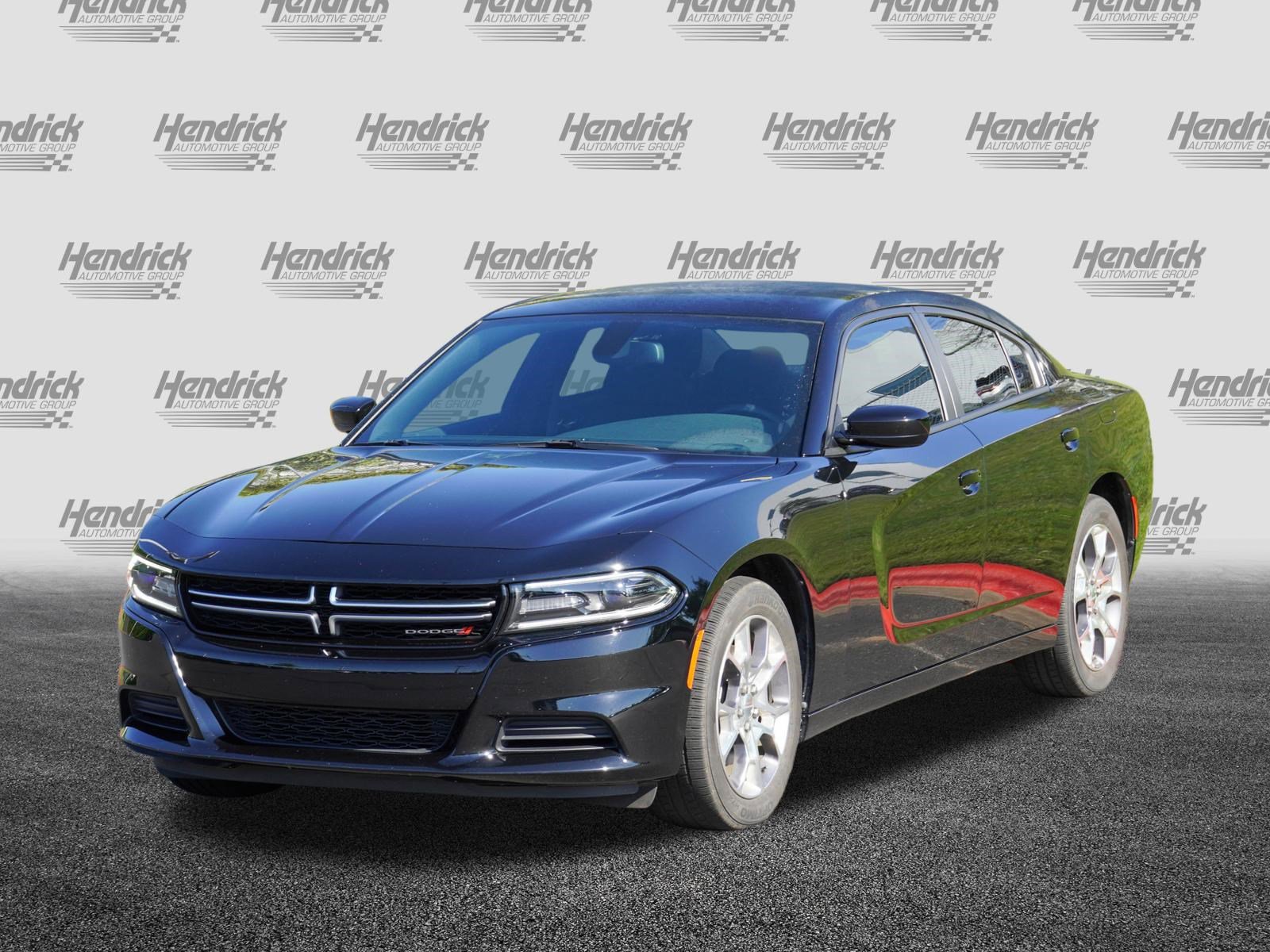 Used 2017 Dodge Charger SE AWD/4WD image 5