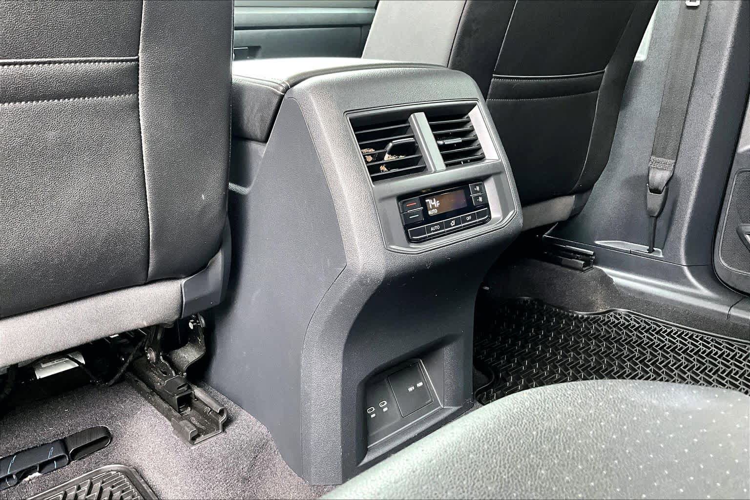 Used 2023 Volkswagen Atlas SEL AWD/4WD image 36