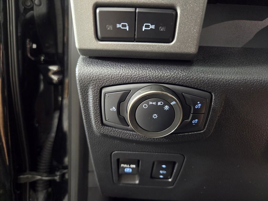 Used 2020 Ford F150 Raptor w/ Equipment Group 801A Mid image 21