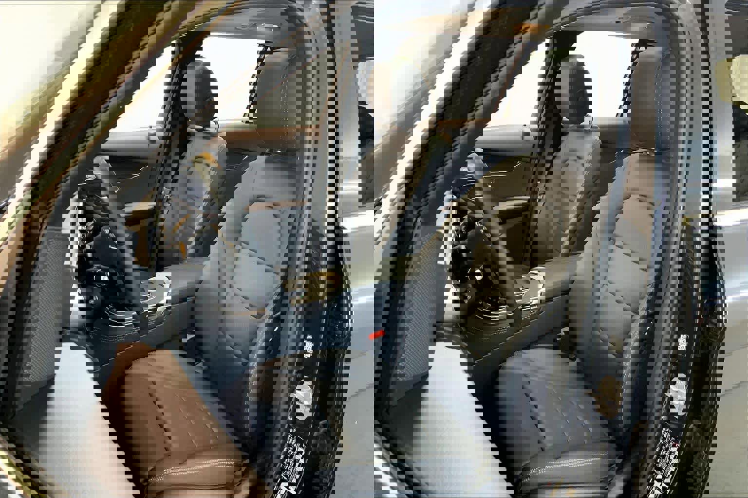 Used 2021 Mercedes-Benz GLC 300 4MATIC image 8