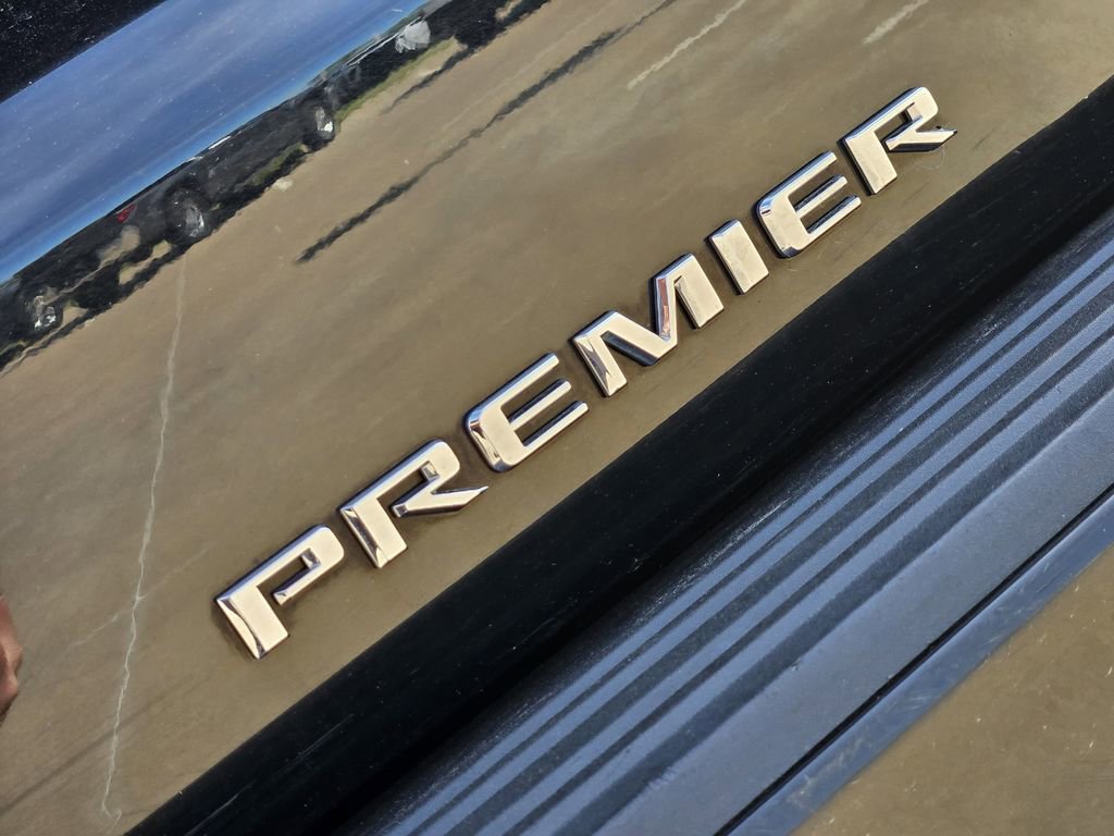 Used 2024 Chevrolet Tahoe Premier AWD/4WD image 15