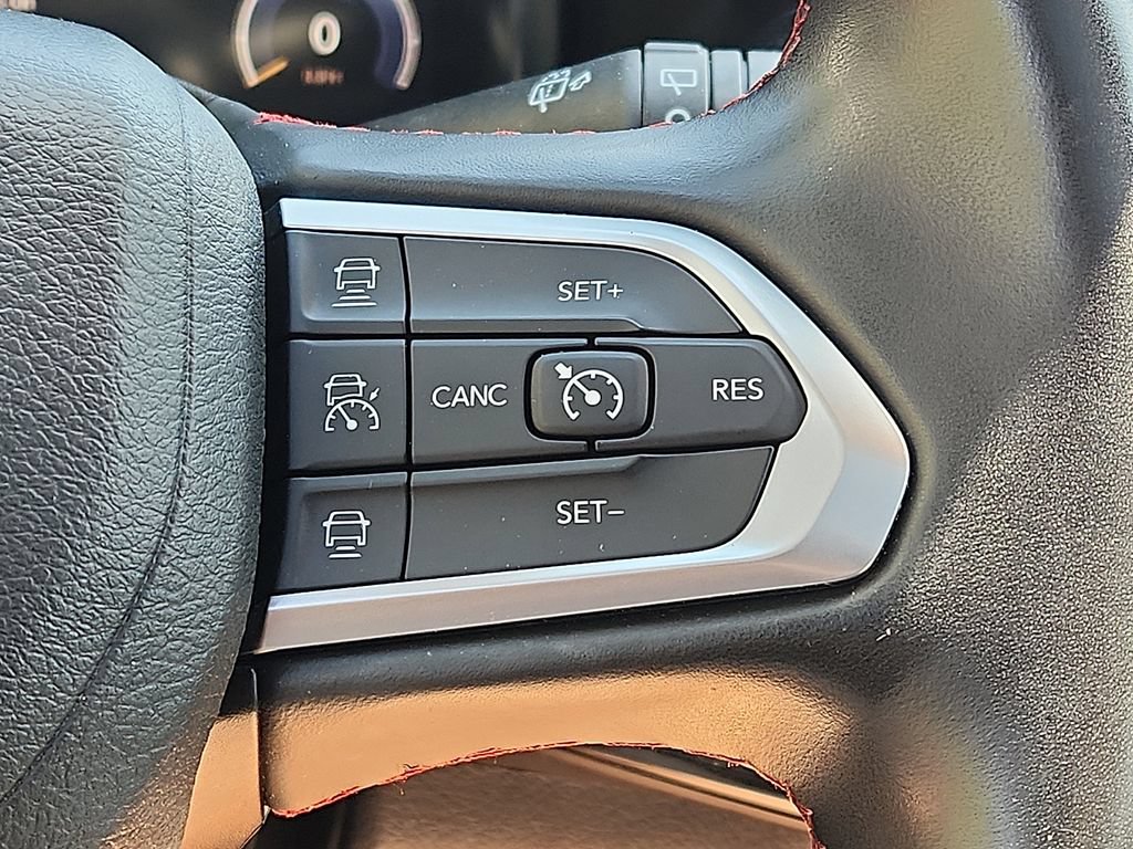 Used 2022 Jeep Compass Trailhawk w/ Trailhawk Elite Group AWD/4WD image 23
