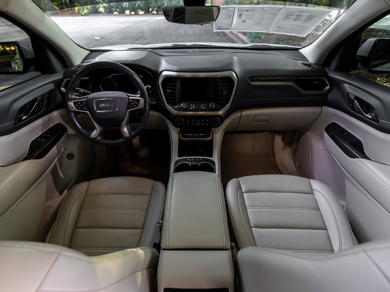 Used 2021 GMC Acadia Denali w/ Denali Technology Package FWD image 5