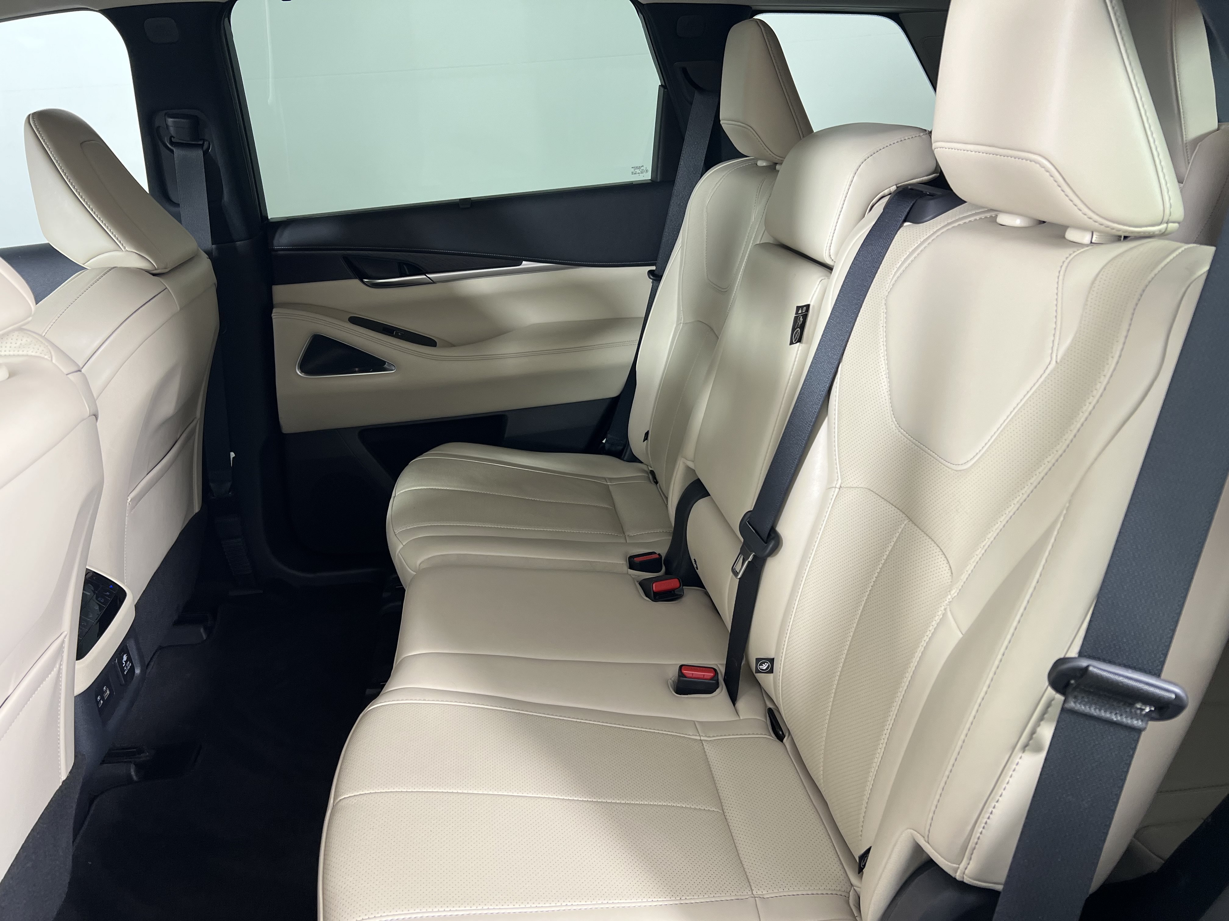 Used 2023 INFINITI QX60 Sensory w/ Cargo Package AWD/4WD image 20