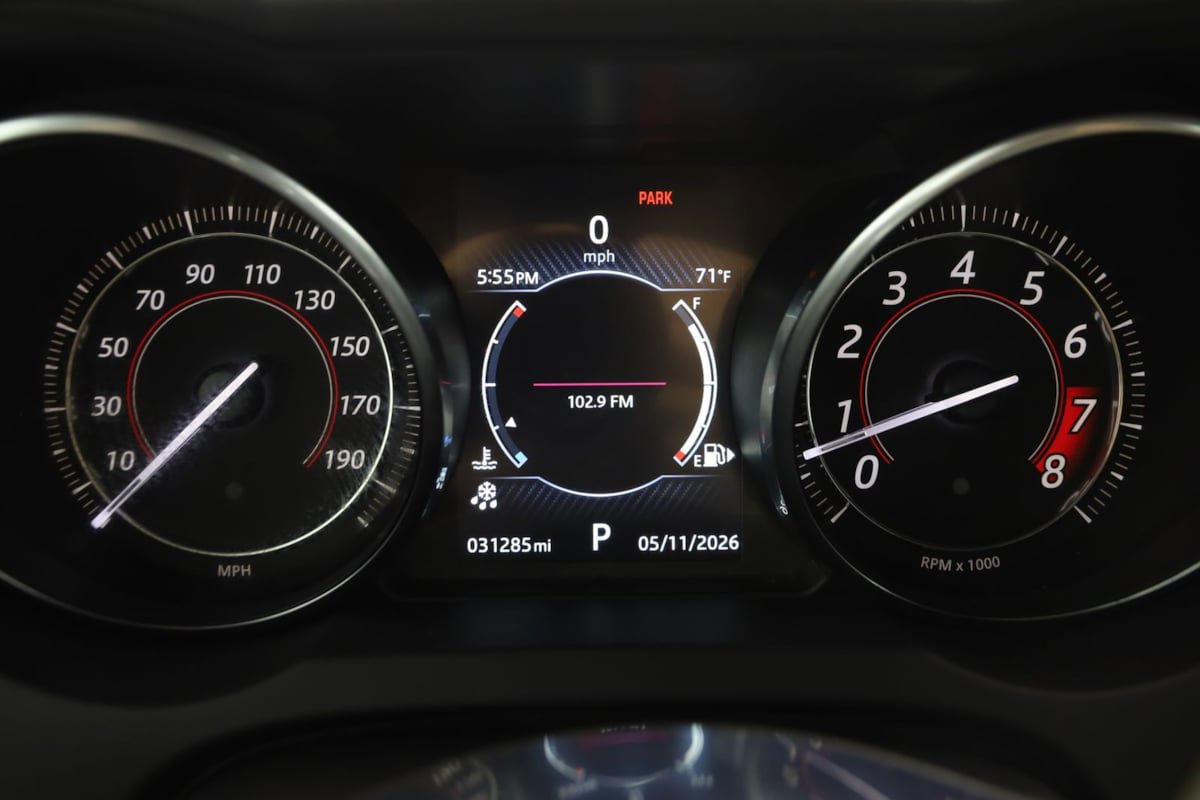 Used 2018 Jaguar F-TYPE R-Dynamic RWD image 23