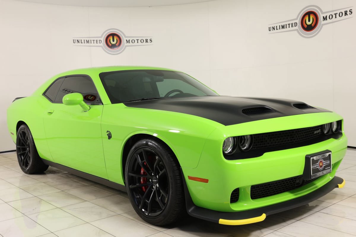 Used 2023 Dodge Challenger SRT Hellcat w/ Driver Convenience Group RWD image 38