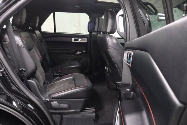 Used 2023 Ford Explorer ST-Line image 16
