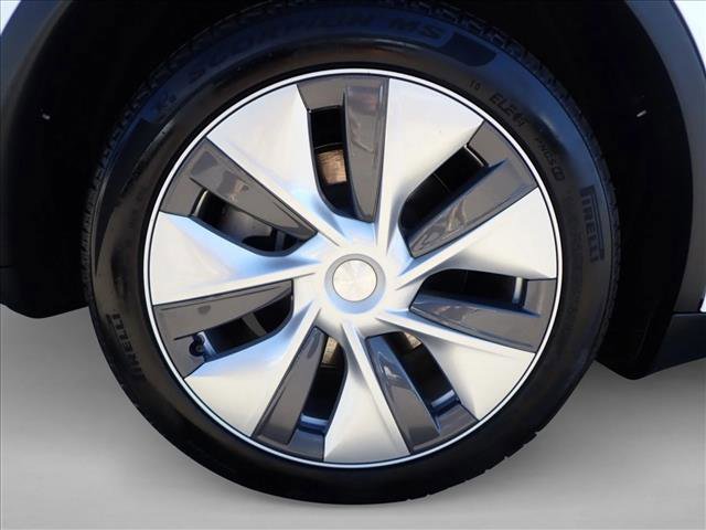 Used 2024 Tesla Model Y Long Range image 7