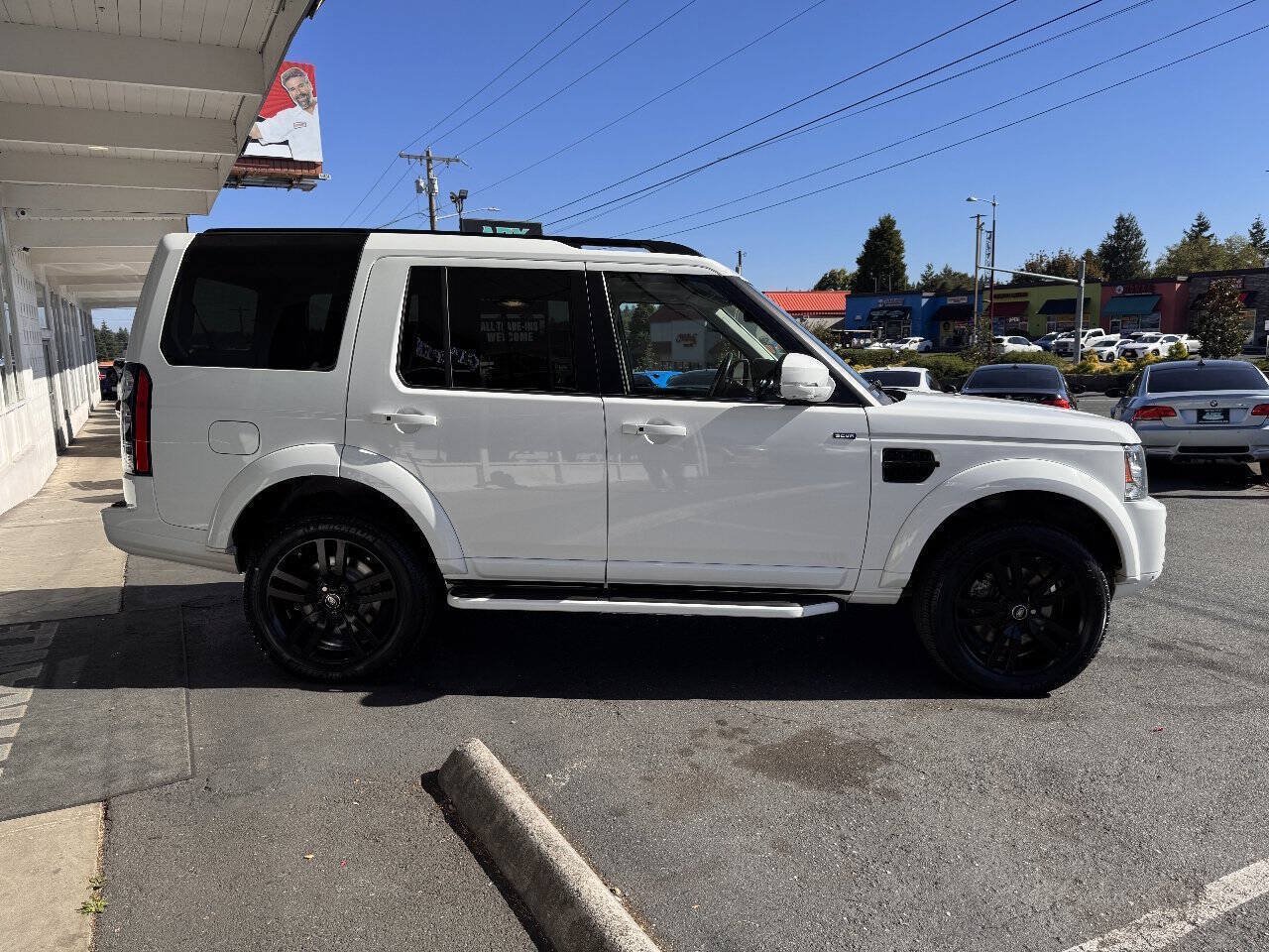 Used 2016 Land Rover LR4 HSE LUX AWD/4WD image 9
