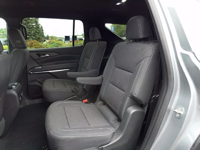 Used 2025 Chevrolet Traverse LT AWD/4WD image 10