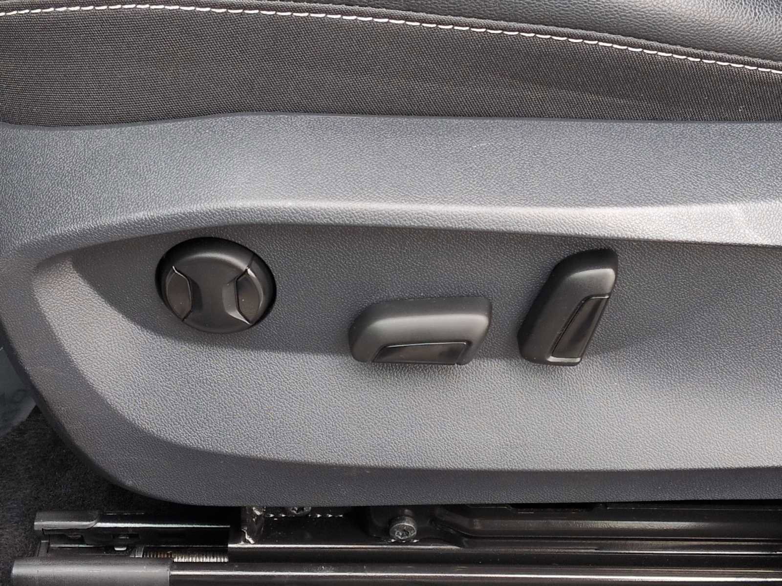 Used 2022 Volkswagen Taos SE image 18