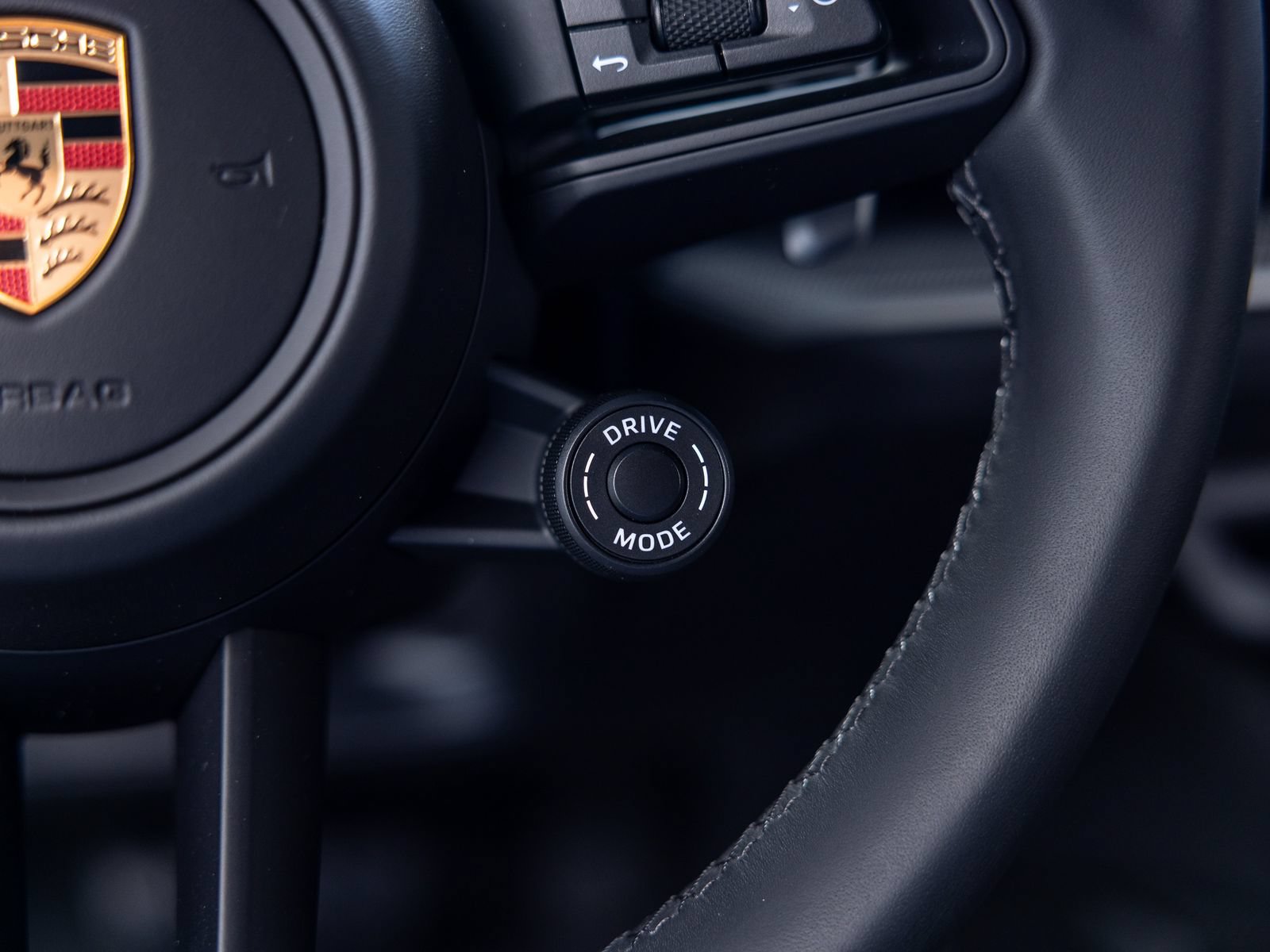New 2026 Porsche Cayenne Coupe AWD/4WD image 53