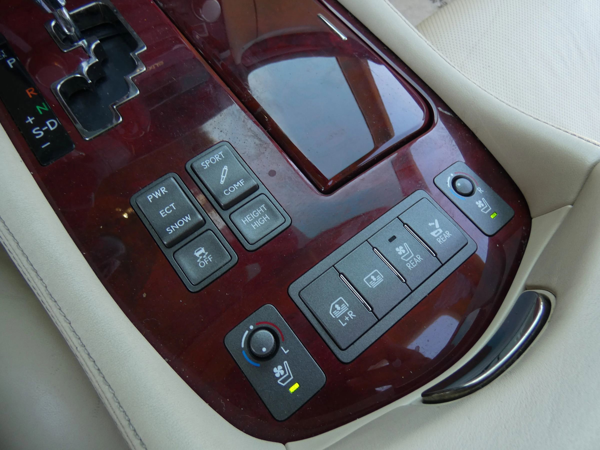 Used 2010 Lexus LS 460 L image 54